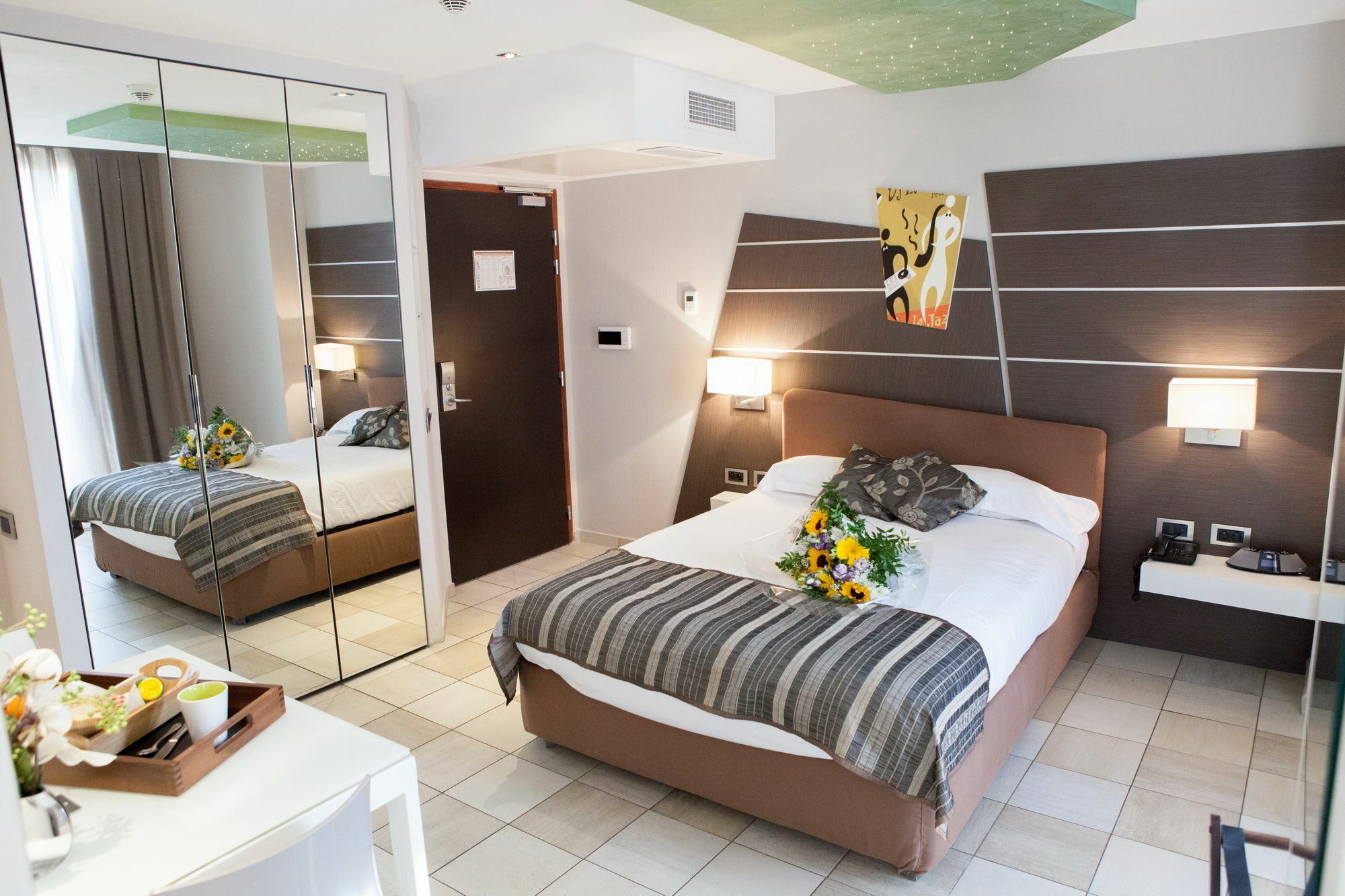 Hotel Villa D'Elsa Juan-les-Pins Dış mekan fotoğraf